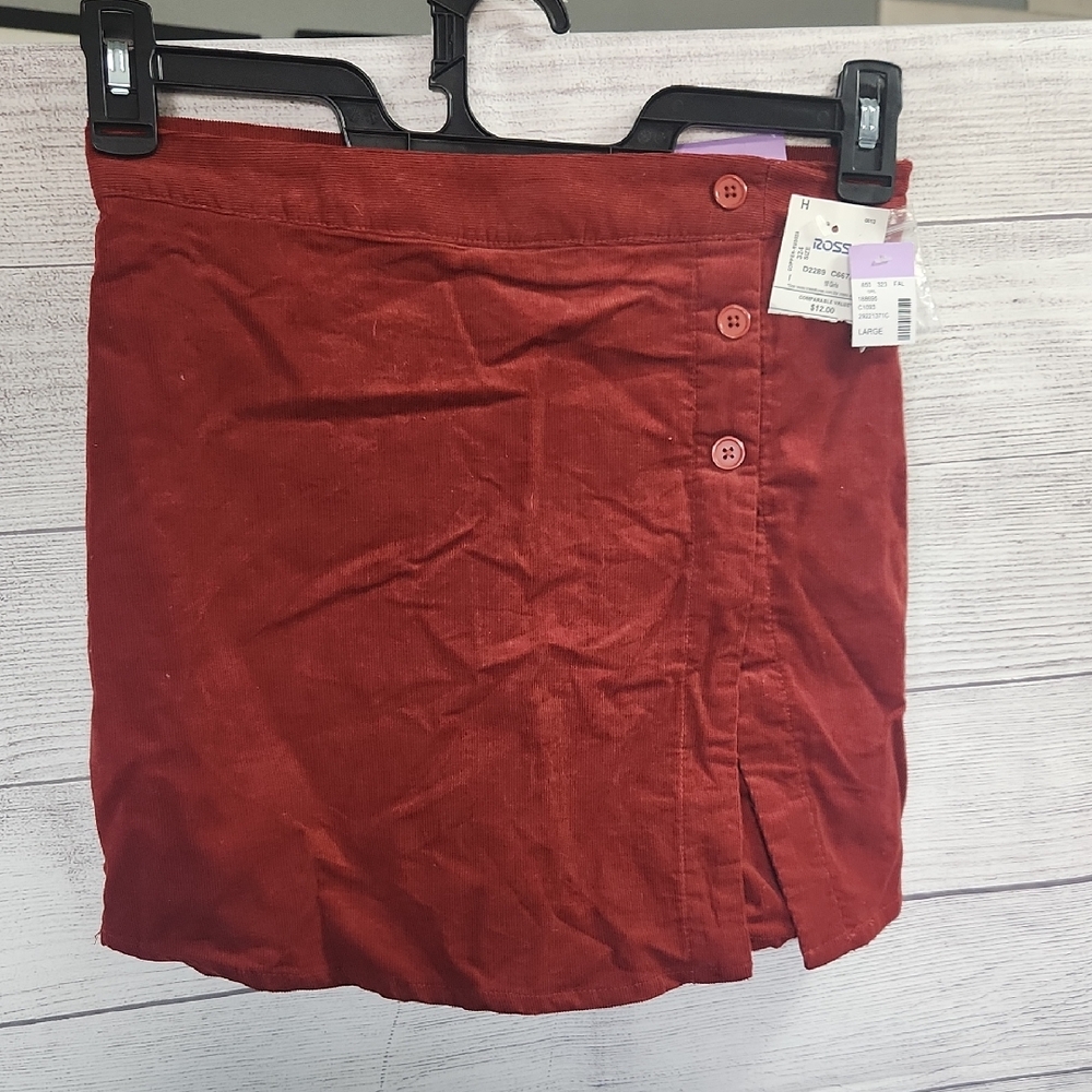 Chic Red Button-Accent Skort for Kids